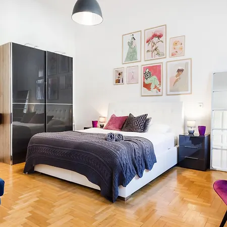Hidden Gem Penthouse Sauna & Jacuzzi-heart Of