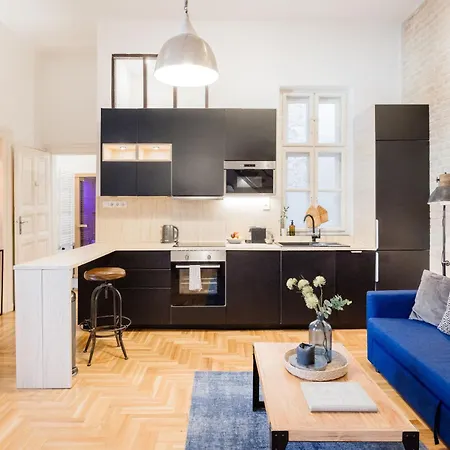 Hidden Gem Penthouse Sauna & Jacuzzi-heart Of Apartman
